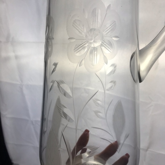 Vintage etched glass crystal pinched pitcher - Picture 3 of 14